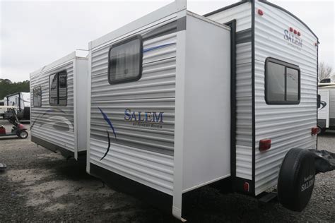 Additional Features and NotesN106099. . Berryland campers
